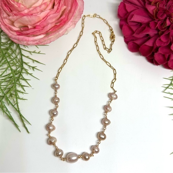 Saval Jewelry Jewelry - NEW⚜️Blush Freshwater Pearl Hand Linked Necklace
